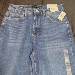 Size 2 Aeropostale "Mom Straight" Jeans NWT